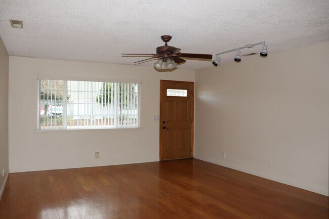 Foto del edificio - Laurel West Single Level Home