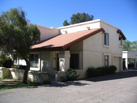 Foto del edificio - 924 N Revere