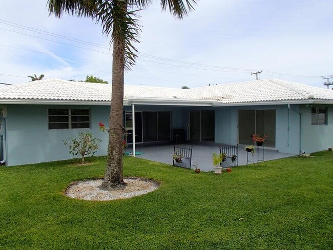 Foto del edificio - 3799 NE 6th Dr