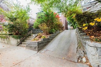 Building Photo - 360 8th St NE