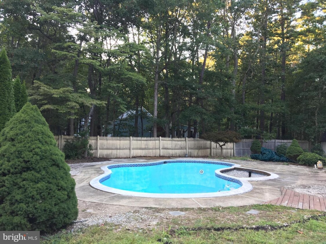 Primary Photo - 456 Pricketts Mill Rd