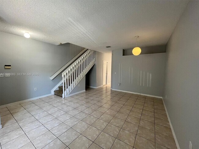 Foto del edificio - 2210 SE 25th Ave