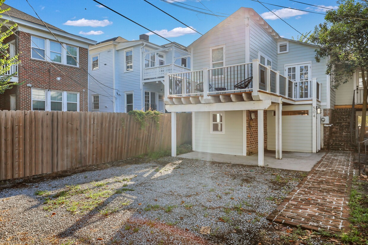 Primary Photo - 504 Maupas Ave
