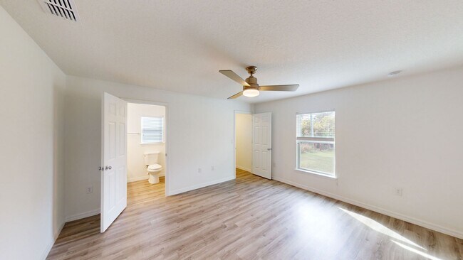Building Photo - ***STUNNING 3/2 HOME IN PALM BAY