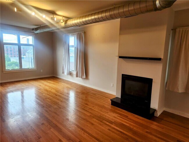 Foto del edificio - 1266 Westminster St