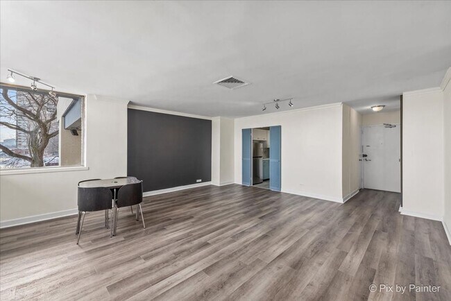 Foto del edificio - 6301 N Sheridan Rd