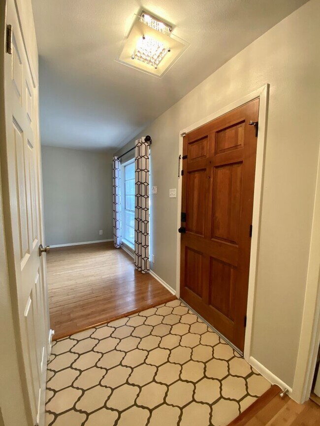 Foto del edificio - Colonies North Home with 3 BD | 2 BA Available JULY 2026!!