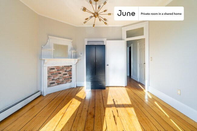 Foto del edificio - Room in Shared 4 bed/1 bath home