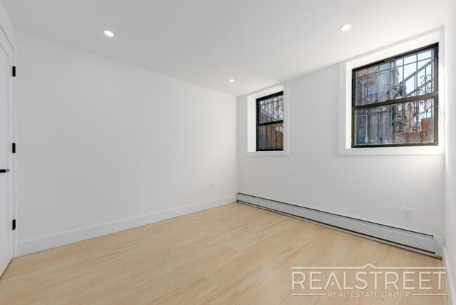 Building Photo - NEW 2 BR in Clinton Hill with Backyard!