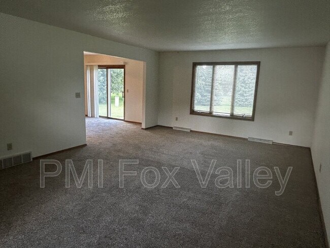 Building Photo - W3174 Westowne Ct