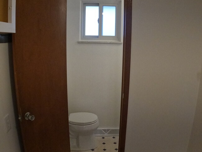 1/2 Bathroom - 1127 Frontier Dr