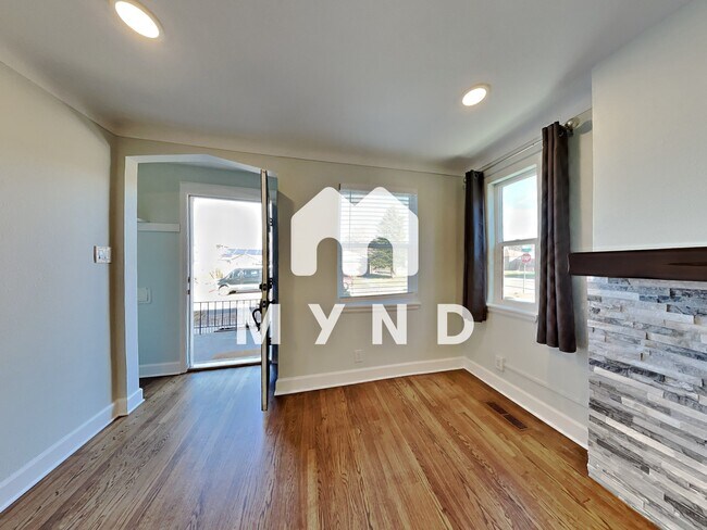 Building Photo - 3707 Zenobia St