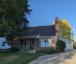 Building Photo - 2220 N 102nd St