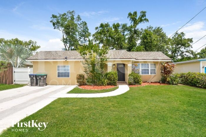 Foto principal - 1701 White Ave