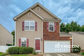 Building Photo - 134 Oak Grove Pl
