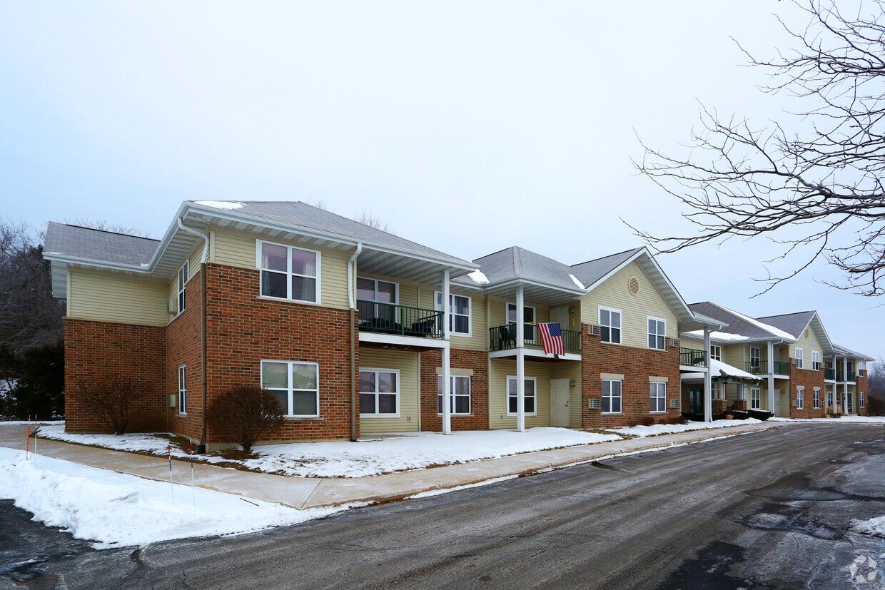 Foto principal - Lincoln Court Senior Apartments