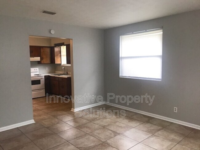 Building Photo - 2776 Woolery Dr
