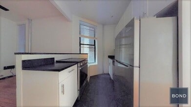 Building Photo - 312 E 91st St