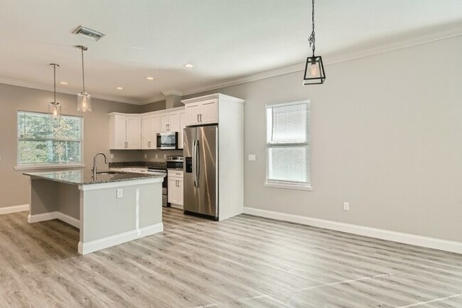 Building Photo - 7977 49Th Avenue N, St Petersburg, FL, 33709