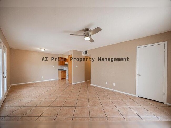 Building Photo - 922 S Acapulco Ln