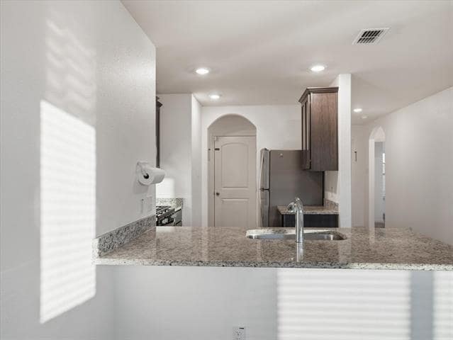 Building Photo - 3083 Chillingham Dr