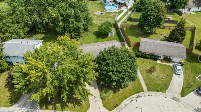 Building Photo - 2606 Sandarac Ln