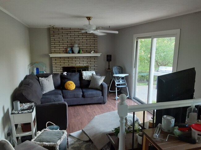 Foto del edificio - 9220 Douglas Ct