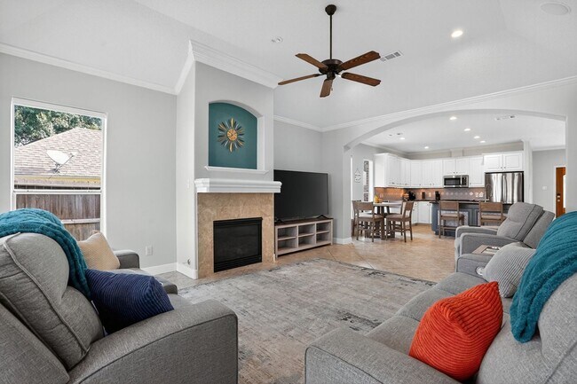 Foto del edificio - 3705 Whisper Walk