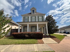 Building Photo - 2017 Fairwoods Dr