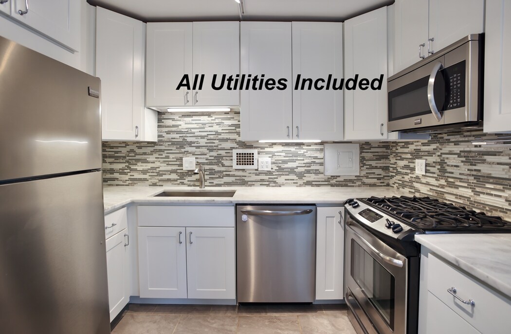 Foto principal - 5500 Friendship Blvd