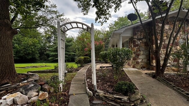Building Photo - 25339 Rainbow Ranch Ln