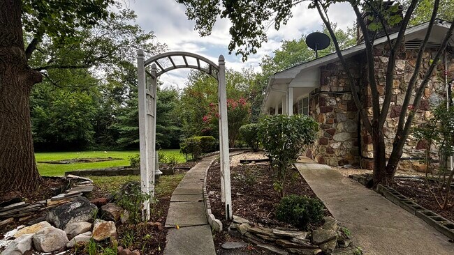 Foto del edificio - 25339 Rainbow Ranch Ln