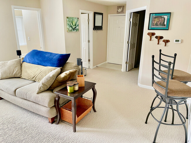 Building Photo - 4815 White Rock Cir