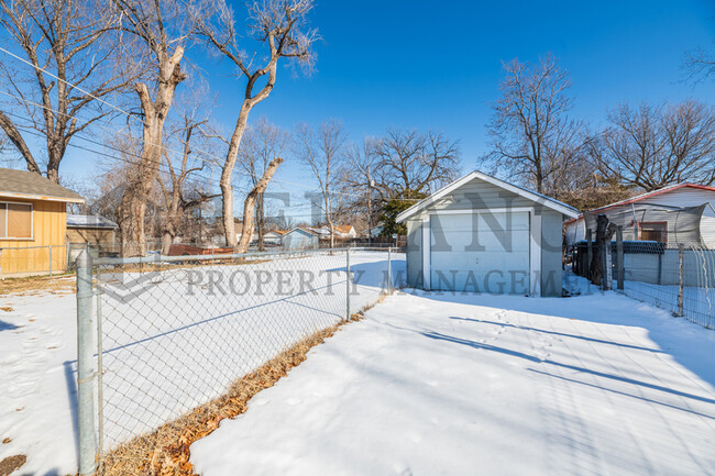 Building Photo - 1836 S Gold St