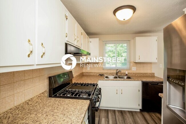 Foto del edificio - 5 Bedroom Pet-Friendly Home in INDIANAPOLIS, IN with Main Street Renewal