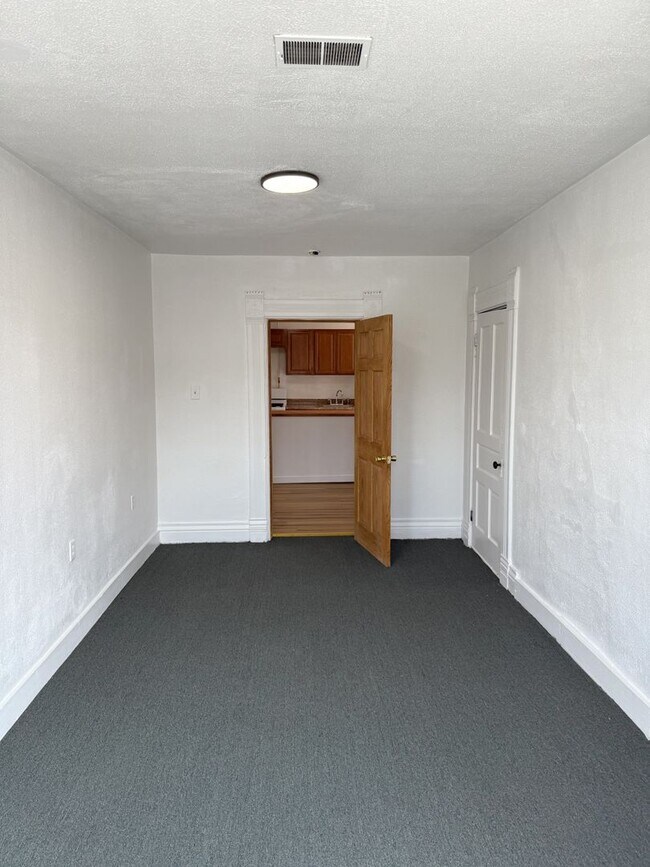 Foto del edificio - 3614 Dawson St