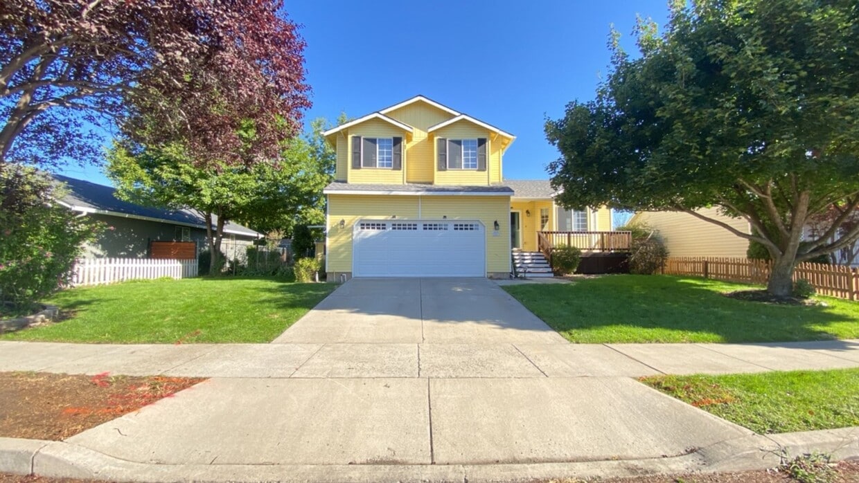Primary Photo - 2503 E M Ave