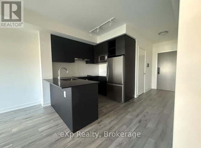 Building Photo - 3079 Trafalgar Rd