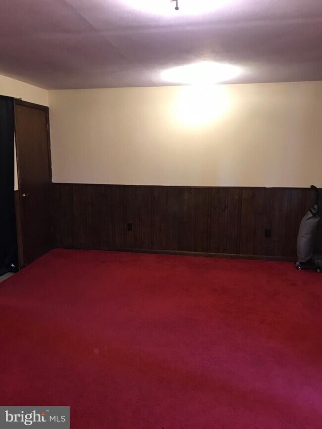 Foto del edificio - 6484 Rockshire St