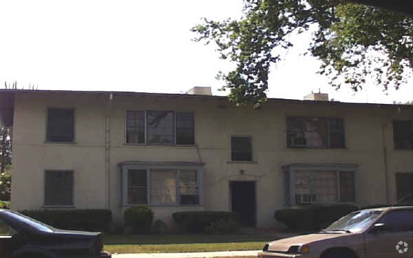 Building Photo - 5915-5919 Murietta Ave