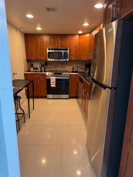 Building Photo - 3801 S Ocean Dr