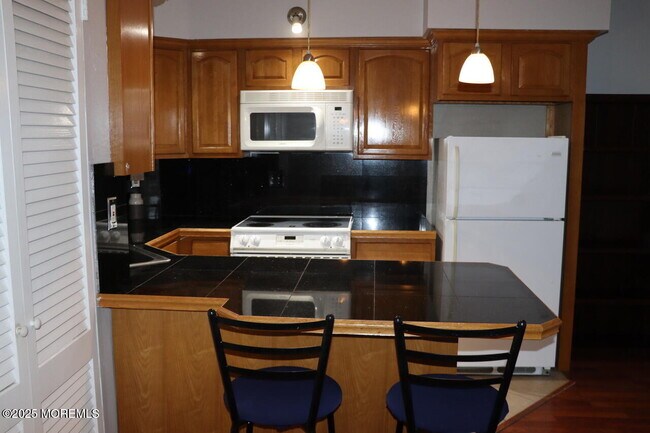 Foto del edificio - 21 Leroy Pl