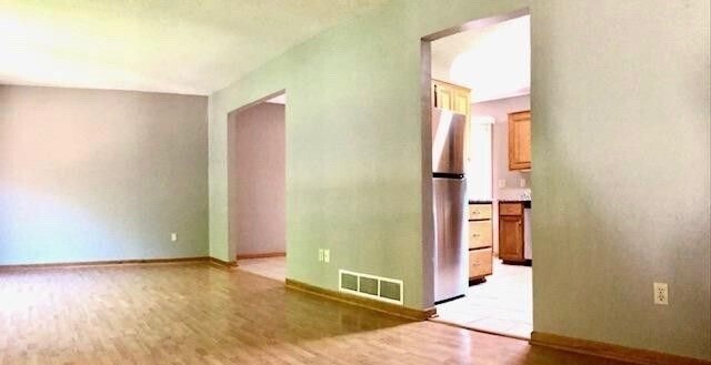 upper living - 1236 12th Ave W