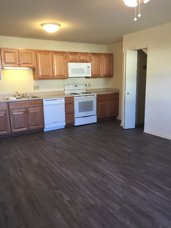 Building Photo - 3736 Carman Rd