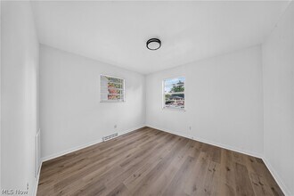 Building Photo - 1095 St Michaels Ave