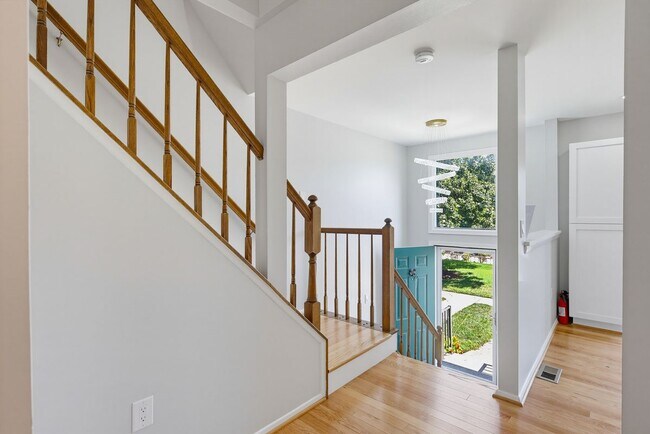 Foto del edificio - 7779 Chatfield Ln