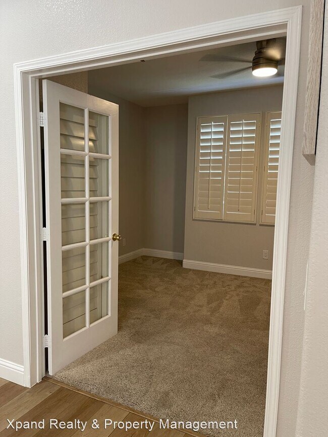 Building Photo - 2 br, 1.5 bath House - 2325 Windmill Parkw...