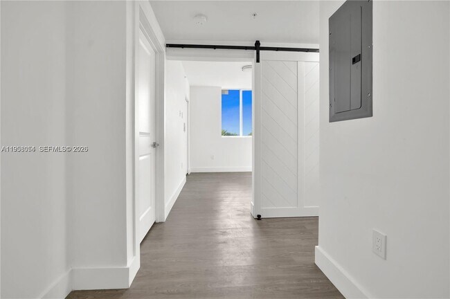 Foto del edificio - 1620 NW 18th St