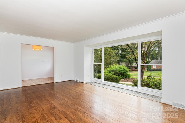 Building Photo - 6334 Fair Valley Dr