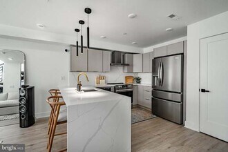 Building Photo - 2607 E Boston St